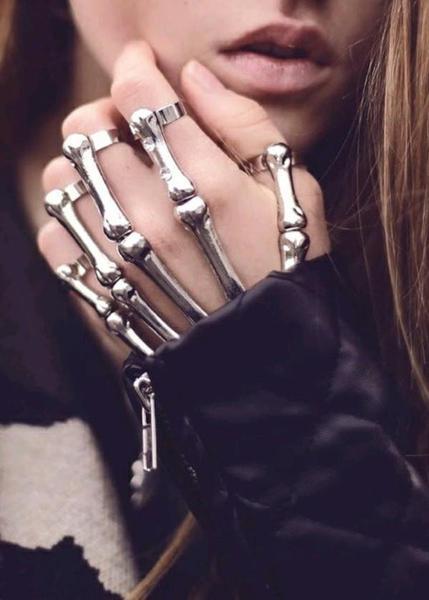 Halloween surprise!!!Hand Skull Skeleton Bracelet